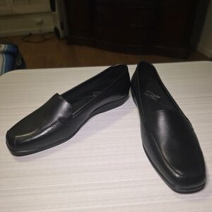 I Love Comfort - Black Leather Loafers